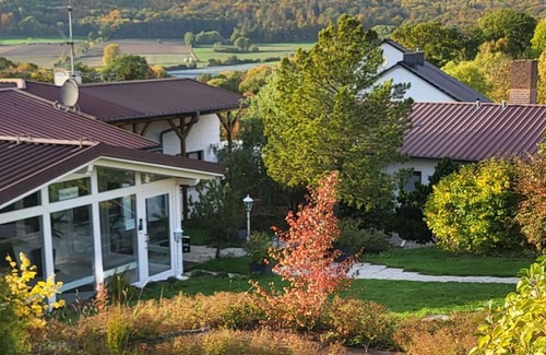 Niedenstein Apartment | The green meadow - D&B staycation Resort