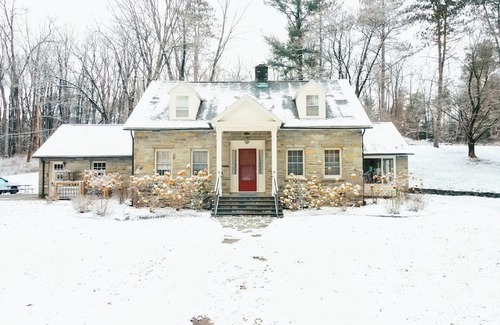 Castile House | Spacious 4-bedroom house in Letchworth State Park, Castile, NY.
