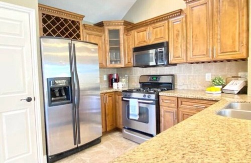 Barker House | 20 mins to HOU -Exquisite Getaway w/Max Amenities