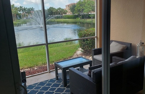 Cypress Lake Condo | Cozy 2-bedroom condo with AC, WiFi in Prime Fort Myers Location