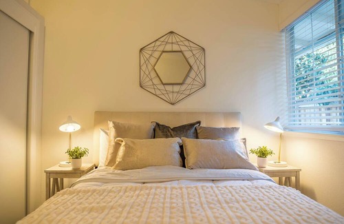 Rancho Rinconada House | Tech Retreat: Bike-Friendly to Apple offices, Walk to Main Street Eats!