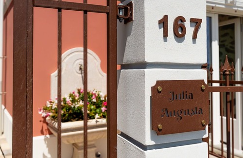 Bussana Villa | Lovely apartment in villa for 4 people with WIFI and terrace