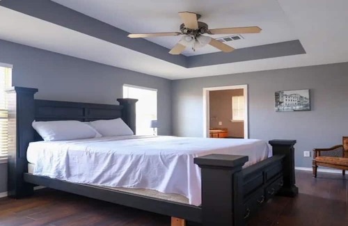 Fort Smith House | Spacious 4 Bedroom Home Minutes from Interstate.
