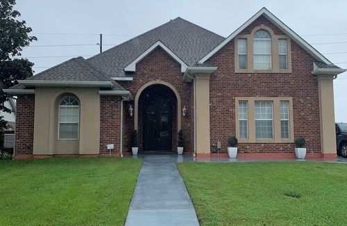 Braithwaite House | Spacious 4 bedroom home minutes from downtown New Orleans.