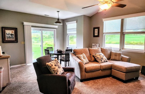 Camdenton Cottage | Charming 1-bedroom Cottage overlooking the #16 Fairway and stocked fishing pond!