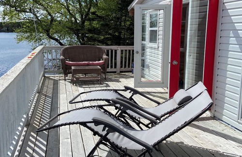 Darlings Lake Cottage | Make some amazing memories at this unique, friendly lakefront Wits End Cottage