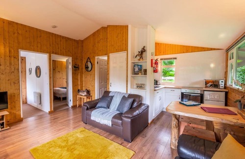 Bunloit House | Wonderful private villa for 4 guests with WIFI, TV, patio, pets allowed and parking