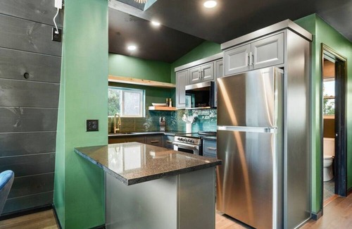 Omaha House | The Constellation Taurus - Romantic-Steam Shower-Hot Tub-Table Rock Lake