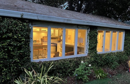 The Willows Cottage | Nice cottage in Menlo Park close to Stanford University & Hospital & Facebook