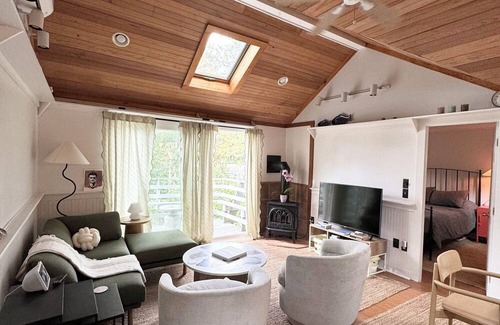 North Truro Cottage | Charming 2-bedroom cottage in Truro