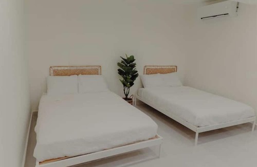 Jimenez House | Hacienda de Claire 1- Mountain and Beach Home