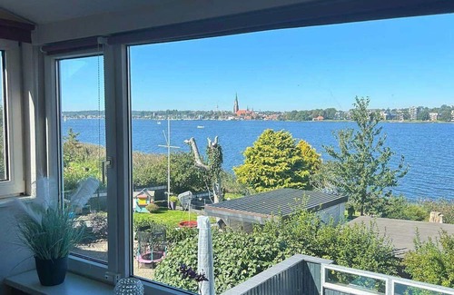 Sieseby House | Ferienhaus mit Traumhaften Schleiblick Über Schleswig mit Wasserzugang