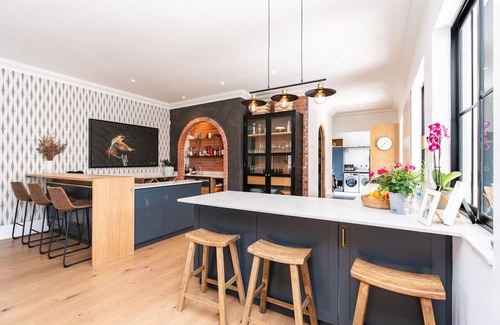 Claremont House | Elegant Modern 4-Bedroom Home
