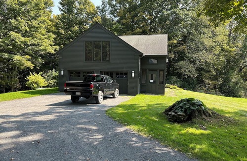 Tyringham Apartment | Charming studio loft in The Berkshires surrounded by 20 acres of nature