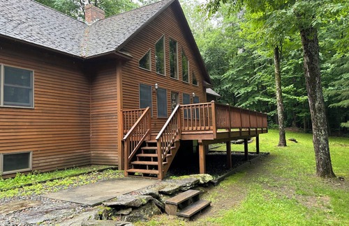 Jay House | Spacious 4-bedroom home only 4 miles from skiing, golf, water park and more!