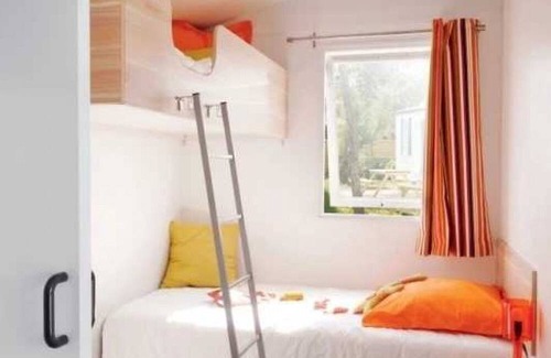 Canet-de-Salars House | Camping 4 étoiles - Parc aquatique - ccaaaai