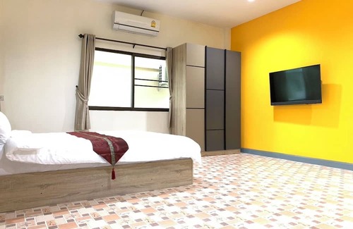 Hang Dong Apartment | Fully furnished 32 SQM studio with kitchen, wifi and pool access.