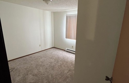 Bismarck Apartment | Cozy 1-bedroom apartment in pleasant Bismarck with AC, patio