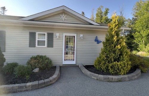 Saint John House | Paradise on Douglas Lake (B)