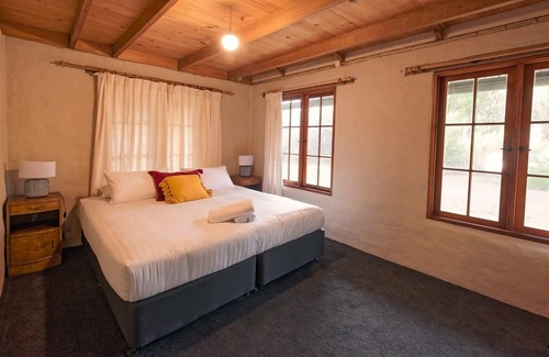 South Bruny House | Cloudy Creek Cottage ~float in serenity!