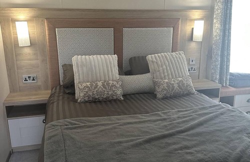 Blackpool Cabin | Tranquil Lodge Escape in Blackpool
