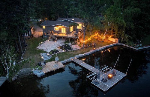Trent Lakes Cottage | Relaxing Waterfront Oasis – Lakehouse on the Rocks