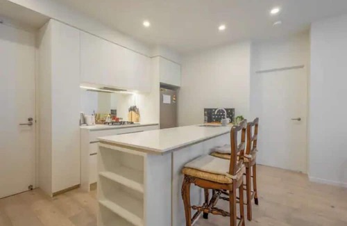 South Brisbane Apartment | Boutique & Quirky Private Residential Apartment at the heart of West End!