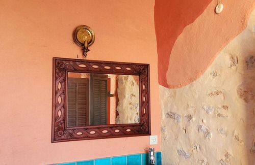 Tavernes House | Demeure Vigneronne de 280m² Avec Jardin. 5 Suites Dont une Double, 12 Couchages