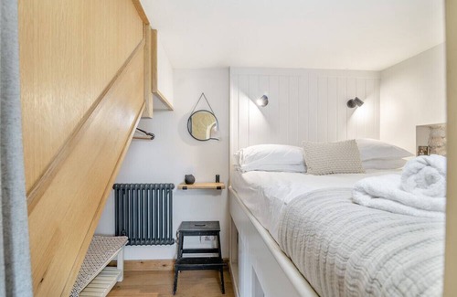 Pen-y-Park House | The Moor Tower - Two Bedroom House, Sleeps 4