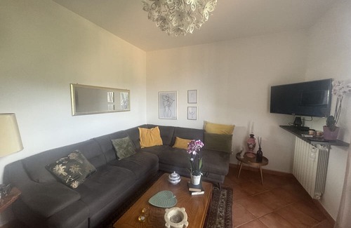 Castellaro Apartment | Apartment 'Family' with Private Terrace, Shared Garden and Wi-Fi