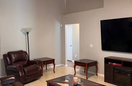 Palm Bay House | 3-bedroom house in tranquil Palm Bay with WiFi, AC