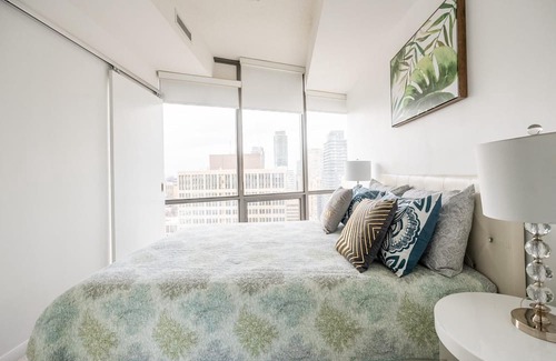 Bay Cloverhill Condo | GLOBALSTAY. 1BR High Floor View Downtown Toronto