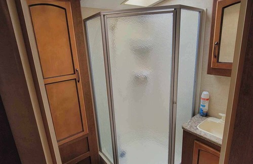 Hollywood House | Cozy RV in Hollywood, MD with AC and WiFi for a relaxing stay