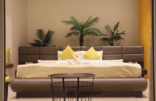 Mahiravani Resort | Amã Stays & Trails Aqua Vista Watermark, Nashik