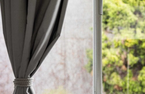 Fitzroy North Apartment | Quaint 2 Bedroom Fitzroy Apartment Free WiFi