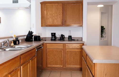 Manor Villa | Spacious Modern Event Home Minutes from Domain