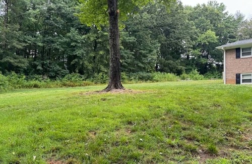 Barium Springs House | Charming 4-bedroom House with AC and WiFi in quaint Statesville