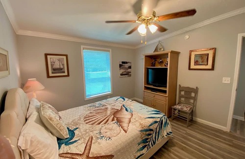 Crawfordville House | Kathy's Cove - Charming 3 bedroom house with AC and WiFi in Crawfordville