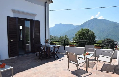 Cava de' Tirreni House | Country house near Amalfi and Pompeii - Casa "Mandorlo"