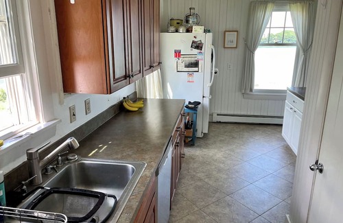 East Deering Cottage | Welcome to The Villa! Charming oceanfront cottage right in Portland