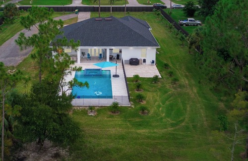 Rural Estates House | Magnificent Oasis Ranch Style Estate
