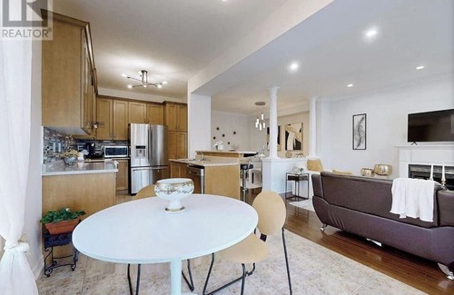 Alcona House | Charming 3-bedroom house in pleasant Innisfil with AC, WiFi.