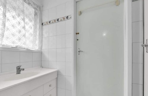 Springvale South House | Springvale Single Room for Rent