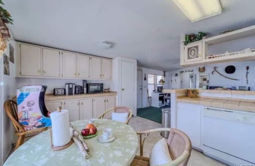Mohave County House | Rag Proper Ranch Free WiFi and AC peaceful White Hills close to Las Vegas
