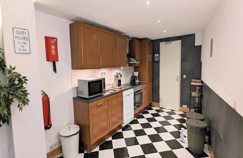 Amsterdam City Centre Apartment | Elevate Your Space Generous 4-Bedroom Living Redefined