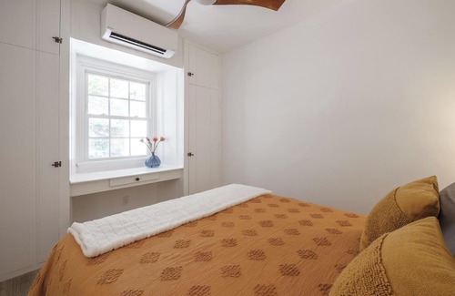 Greenbriar House | Private, Quiet, Entire 1 Bdrm Sanctuary in the Hillsnn