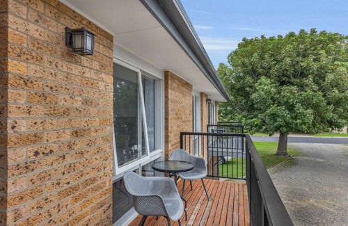 Sapphire Coast Apartment | Merimbula Apartment - 100m from river, 100m from Beach!