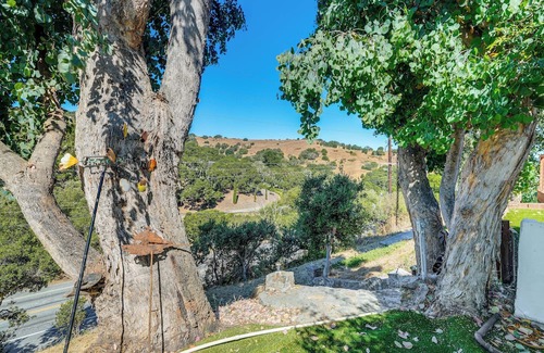 Monterey Apartment | Central Salinas Apartment, Moments to Monterey!