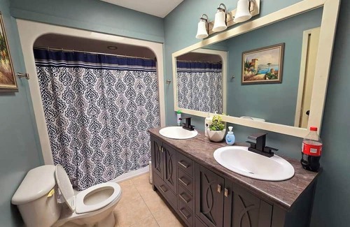 Westshore Estates House | Charming 3-bedroom house in enchanting Vernon with AC, WiFi