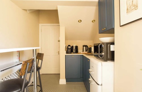 Delgany Apartment | Greystones Garden Studio for 2 down at the Harbour